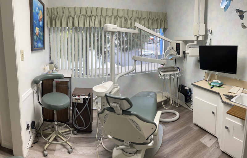 Dentist in Burbank