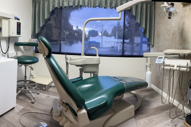 Cosmetic Dental Services in Burbank